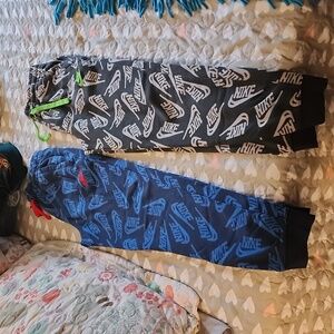 Boys size large Nike sweatpants